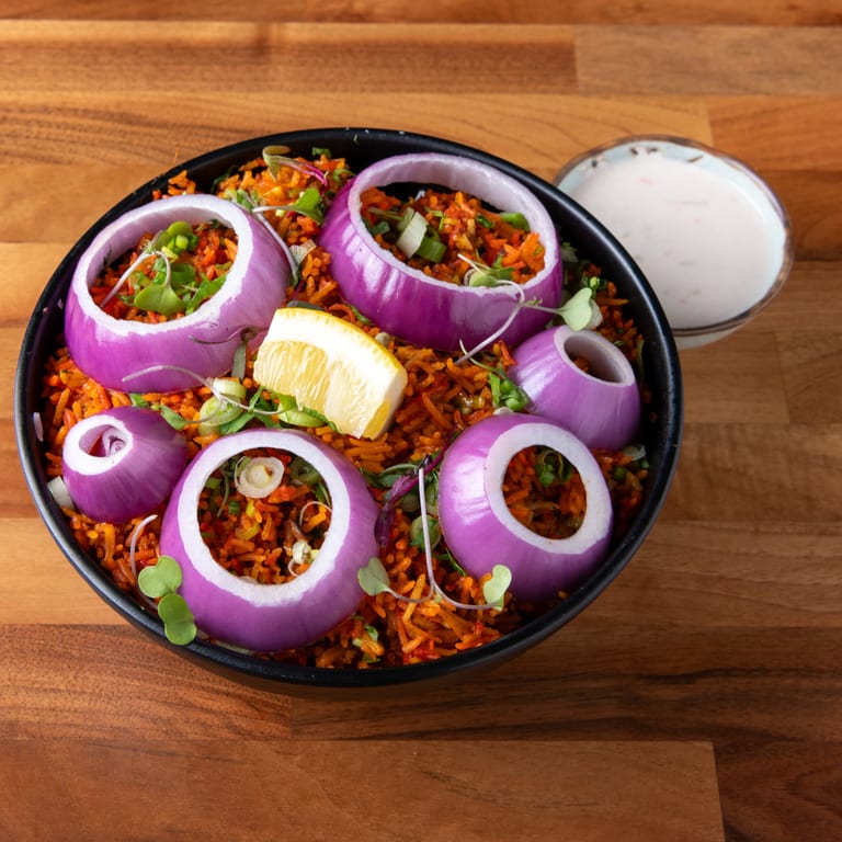 Delicious Chaats: A Flavorful Indian Street Food Experience